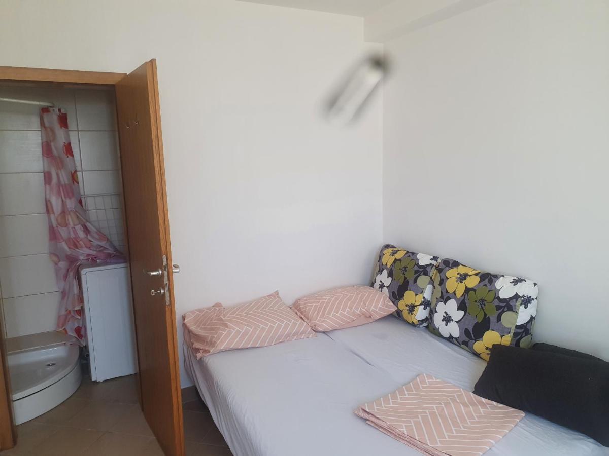 Small Studio Mali Losinj Exterior photo
